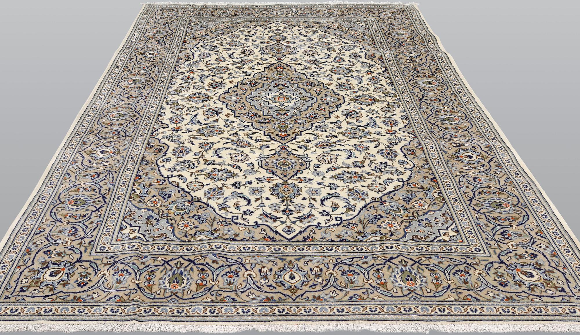 A Keshan carpet, approx. 297 x 198 cm.