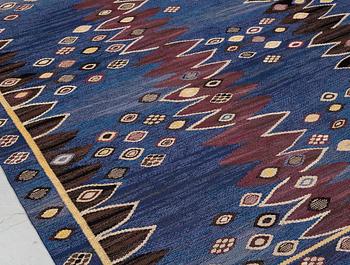 Barbro Nilsson, a carpet, "Snäckorna", flat weave, ca 312-313,5 x 200-204,5 cm, signed AB MMF BN.