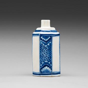 A Swedish Rörstrand faience bottle, 1735-40.