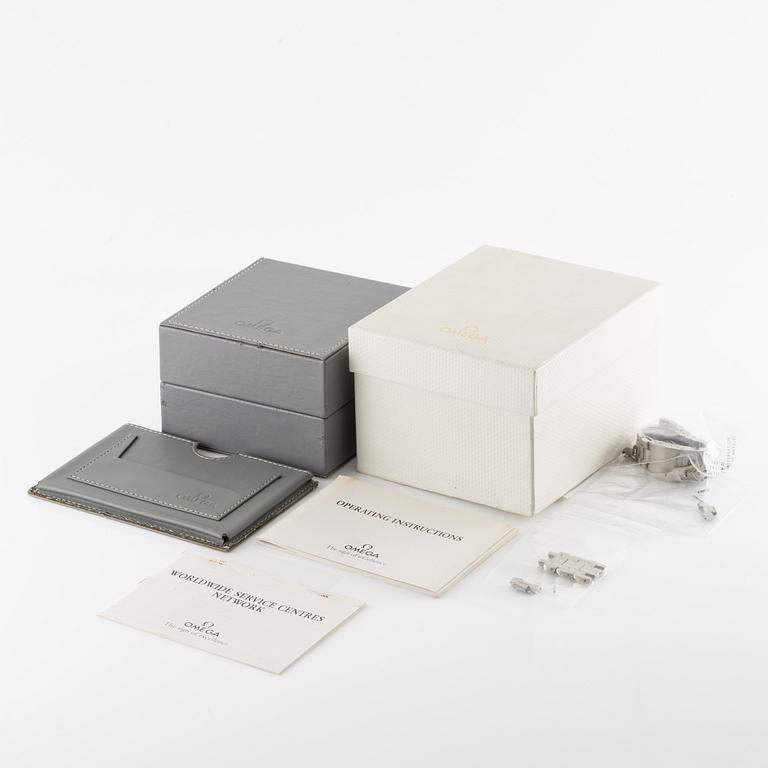 Omega, Speedmaster Professional, Moonwatch, chronograph, wristwatch, 42 mm.