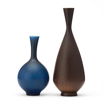 307. Berndt Friberg, two stoneware vases, Gustavsberg Studio 1971 and 1957.