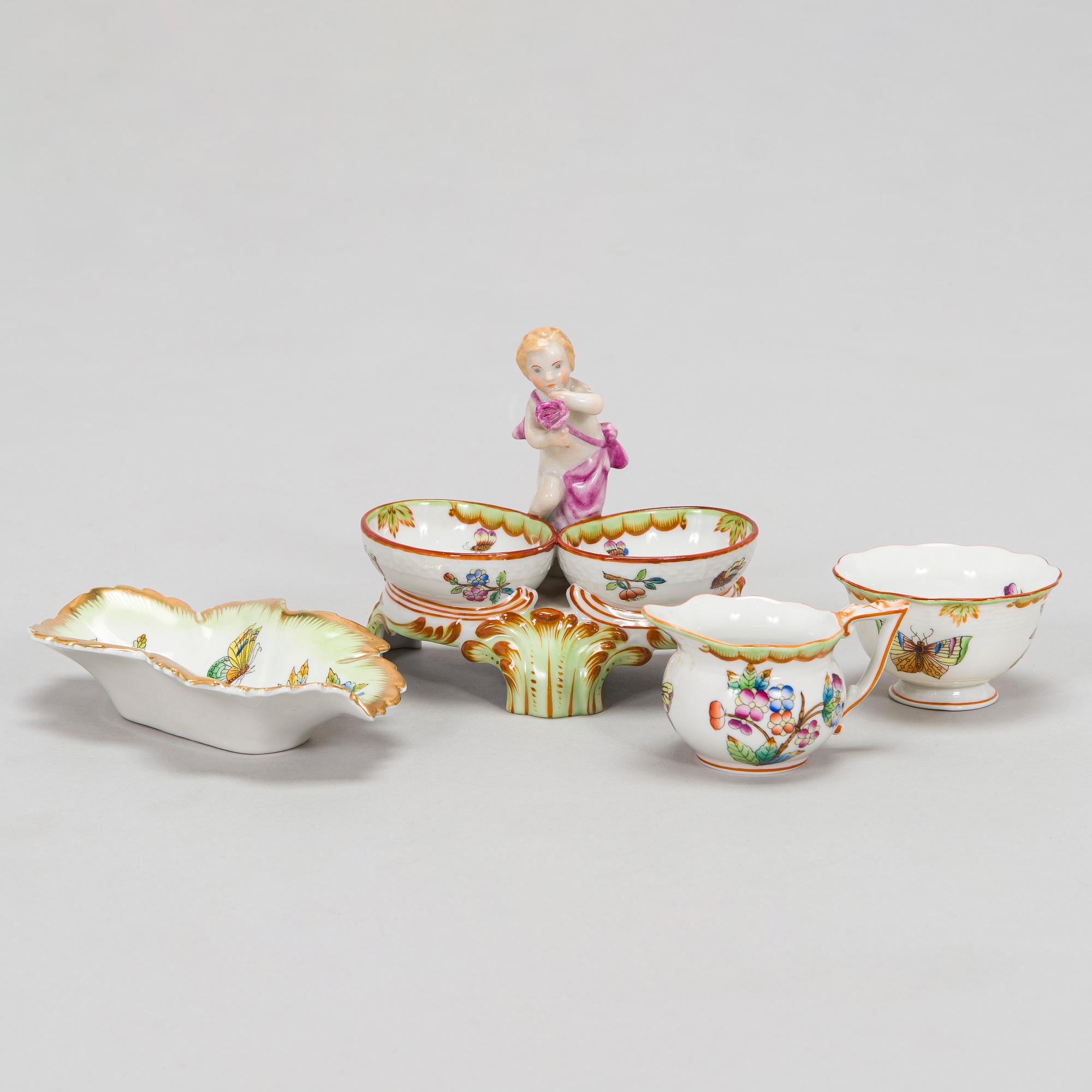 Herend, ruoka-astiasto, 91 osaa, posliinia, "Queen Victoria". Unkari.