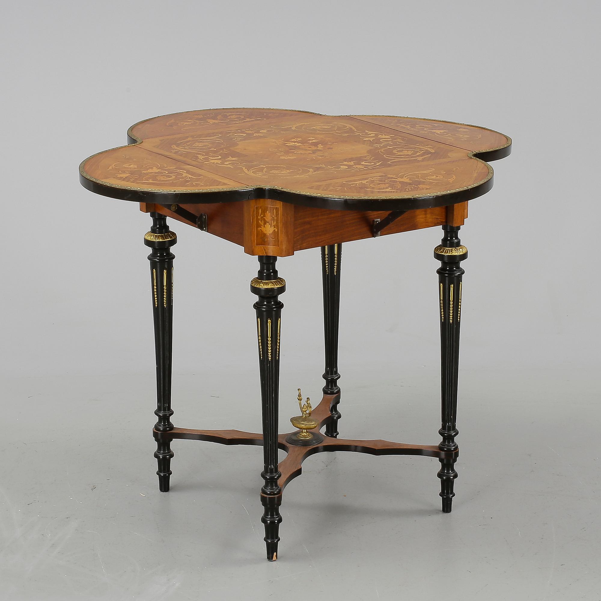 BORD, Napoleon III-stil, omkr år 1900.
