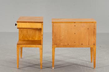 SÄNGBORD, ett par, 1930/40-tal.