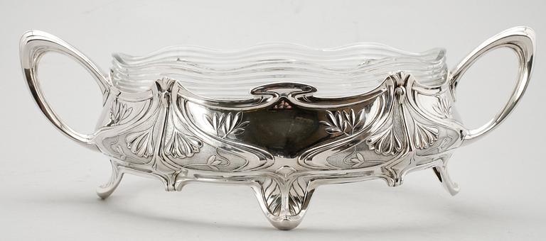 JARDINJÄR, silver, jugend, Tyskland, 1900-talets första hälft. Vikt ca 739 g.