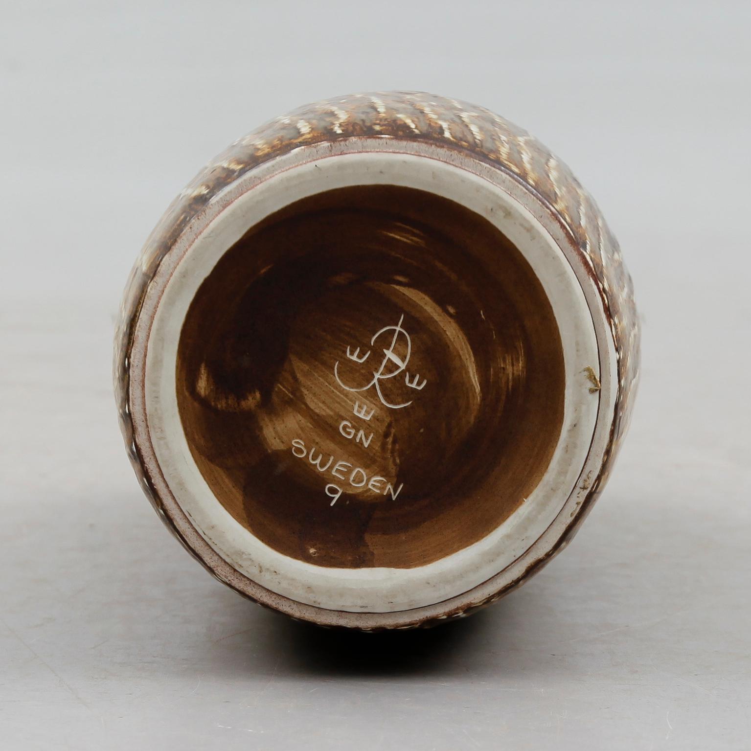 GOLVVAS, stengods, "Rubus", Gunnar Nylund, Rörstrand.