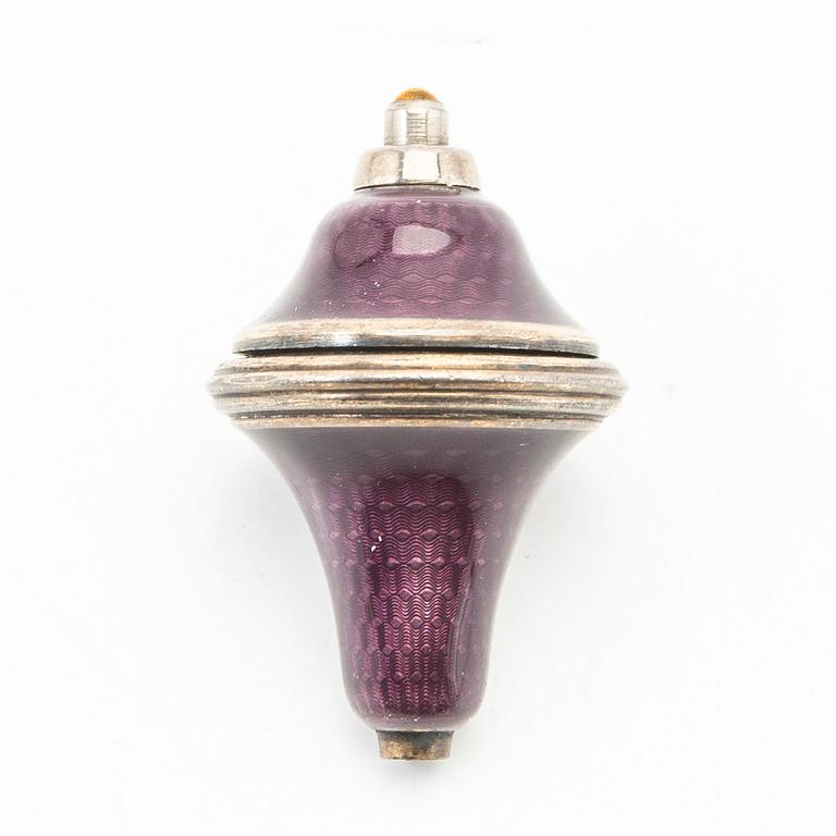 Ringklocka för tjänstefolk, emalj och silver.