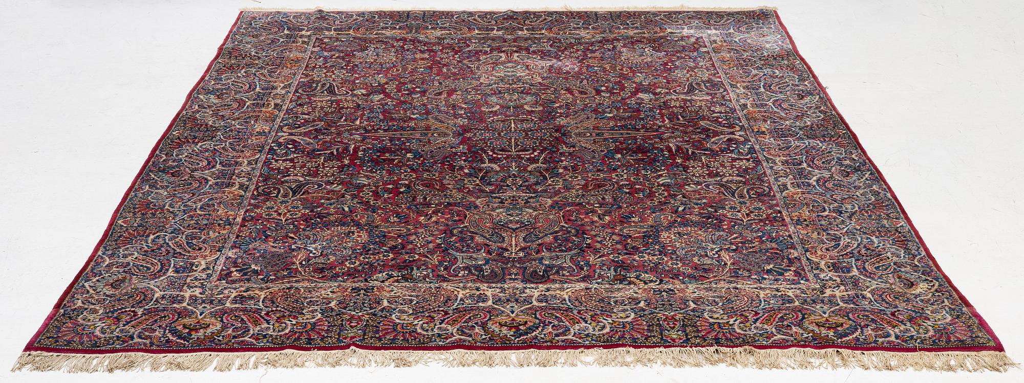 Rug, Kirman, approx. 365 x 265 cm.