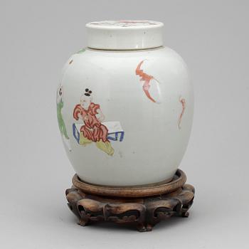 URNA, porslin, Kina, 1800-tal.
