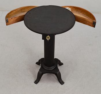 DAMARBETSBORD, empire, 1800-talets början.