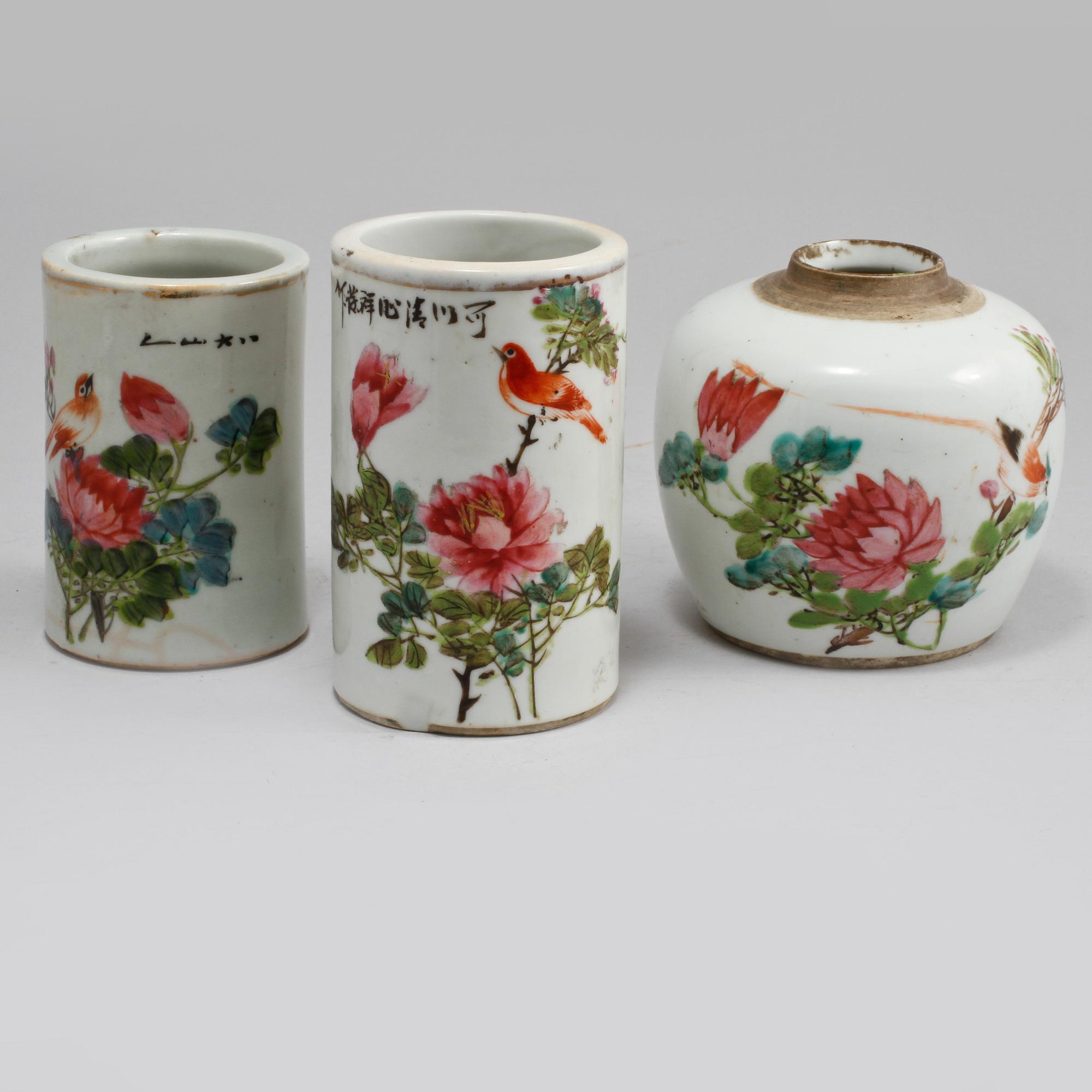 VASER, 2 st, samt BOJAN, porslin, Kina, 1900-tal.