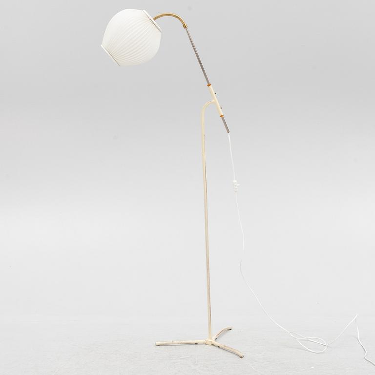 A mid 20th century floor lamp with lampshade by Sven-Åke Sörensen.