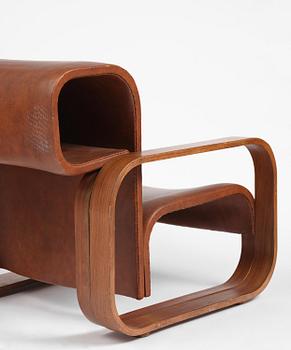 Jan Bocan, fåtöljer, ett par, Thonet, utförda för Tjeckoslovakiska ambassaden, Stockholm, 1972.
