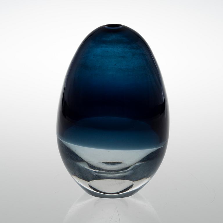 TIMO SARPANEVA, ART GLASS / VASE, signed Timo Sarpaneva, Iittala.