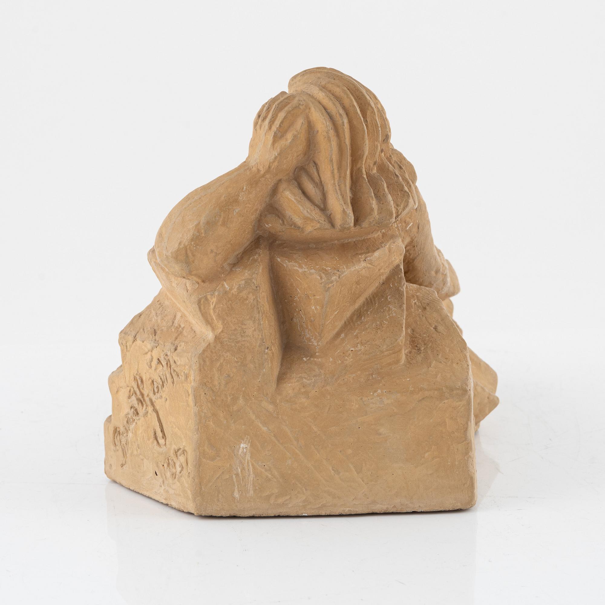 Bror Hjorth, A seated model by a cliff.