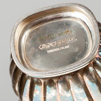KAFFESERVIS, 3 delar, silver, biedermeierstil, Kultakeskus Oy, Tavastehus, 1978-79. Totalvikt 1572g.