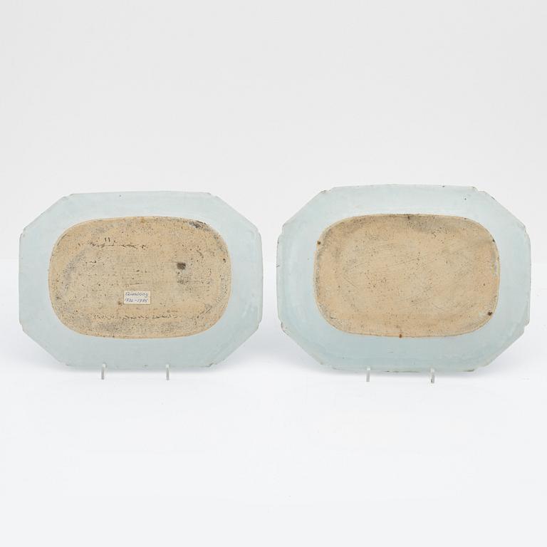 Two blue and white porcelain serving dishes, China, Qianglong (1936-95).