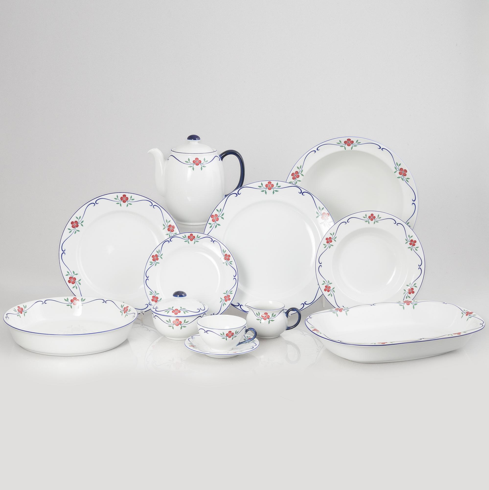 Pia rönndahl, a 66-piece service, "Sundborn", Rörstrand, Sweden.