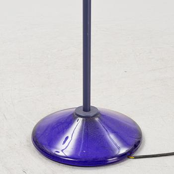 Perry King, Santiago Miranda & Gianluigi Arnald, a 'Jill' uplight from Arteluce/Flos.