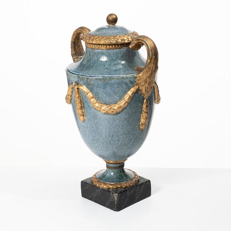 A flintware jar from Marieberg, 18th century.