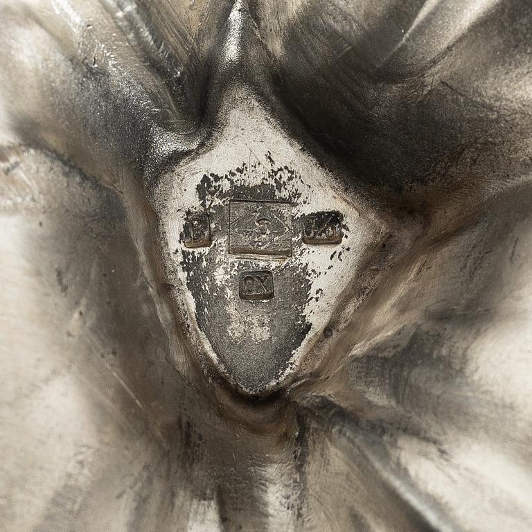 An Art Nouveau dish, WMF (Würtembergische Metallwarenfabrik), early 20th century.