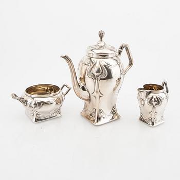 A Swedish 20th century three pcs silver coffee service mark of AE Wahlberg Sundsvall 1905, weight 892 grams.