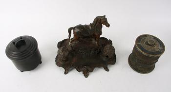 TOBAKSBURKAR, 2 st och SKRIVSTÄLL, 1800-tal samt art deco.