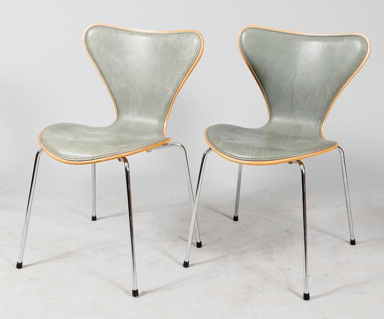 STOLAR, 4 st, "Sjuan", Arne Jacobsen för Fritz Hansen, Danmark.