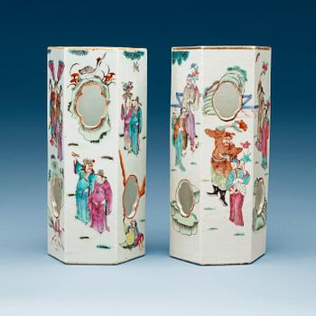 1819. A set of two of famille rose lanterns/hat stands, Qing dynasty, late 19th Century.