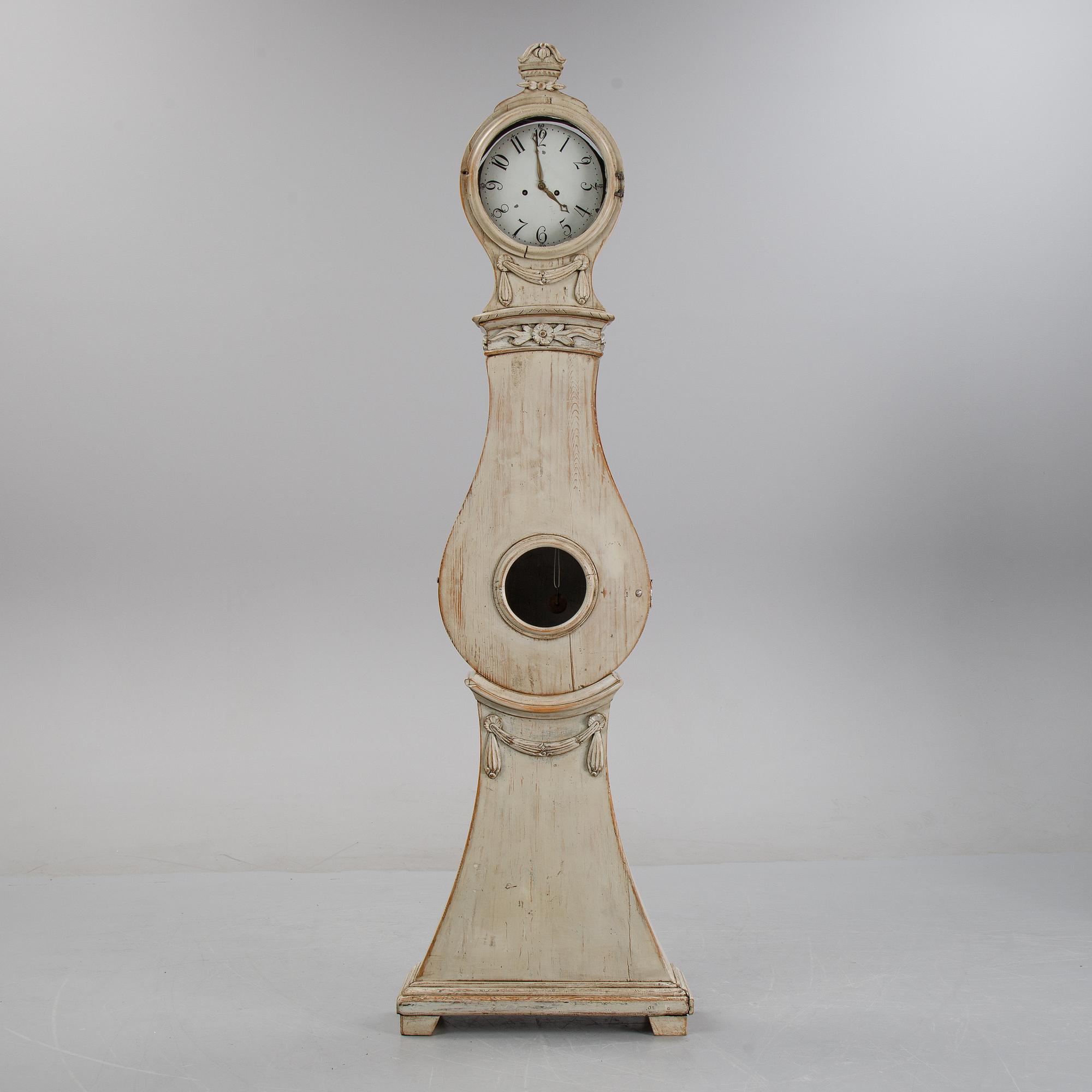 A Swedish painted loncase clock from around the year 1800.