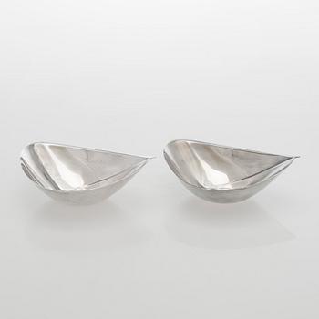 Tapio Wirkkala, A set of two silver bowls, Kultakeskus Hämeenlinna 1964 and 1965.