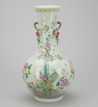 VAS, porslin, Kina 1900-talets början.