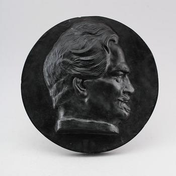 VÄGGRELIEF, gips, 1900-talets första hälft.