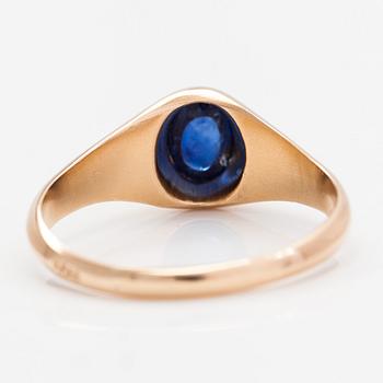 A 14K gold ring with a sapphire. Control marked Yakov Nikolayevich Lyapunov, St. Petersburg 1898-1903.