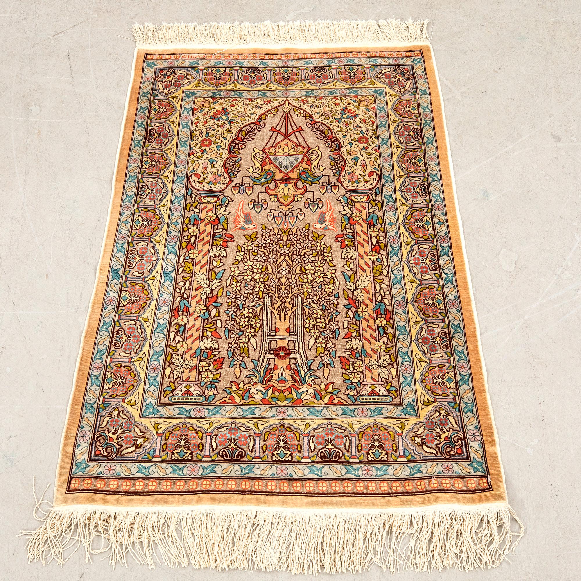 Matta Hereke silke metalltråd semiantik ca 96x62 cm.