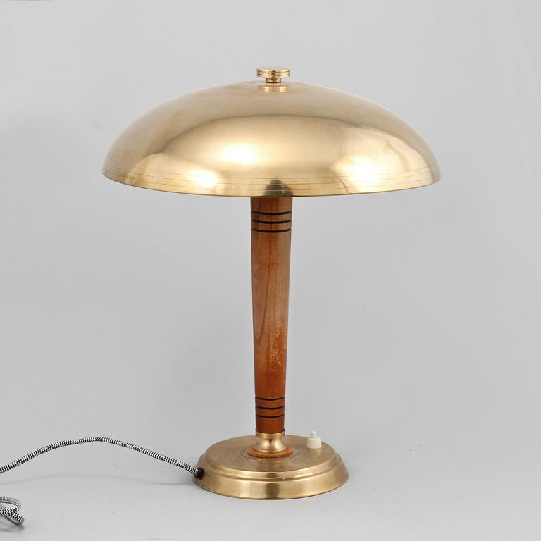 SKRIVBORDSLAMPA, 1900-talets första hälft.