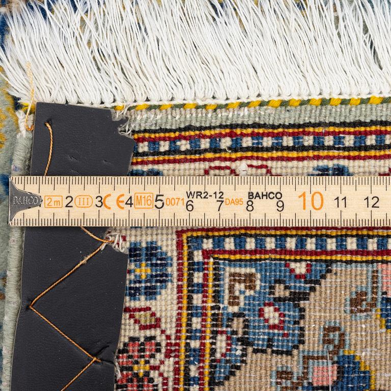 Matta, Keshan, ca 210 x 135 cm.