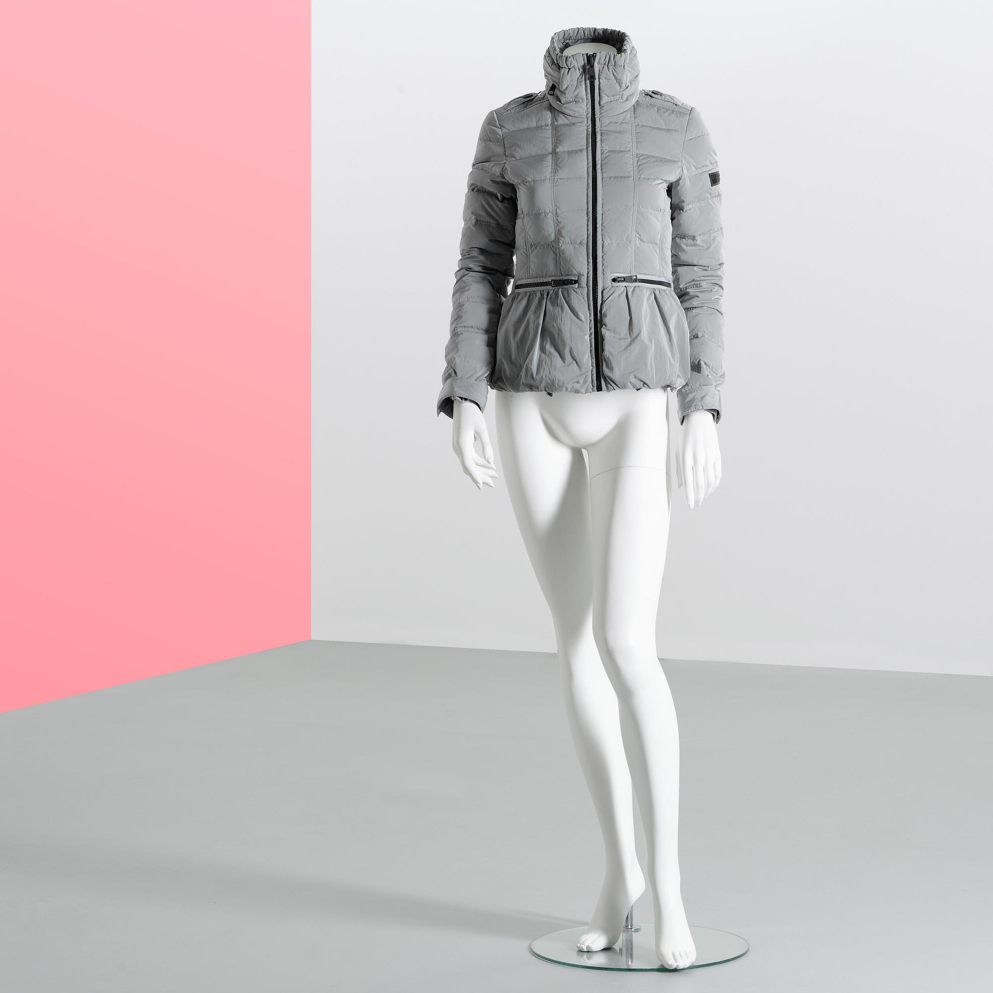 JACKET Burberry Sport size small. Bukowskis