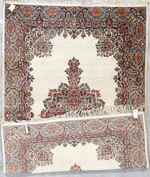 MATTA, semiantik Kirman, ca 230x150 cm.