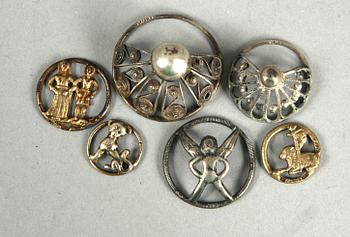PARTI DRÄKTKNAPPAR M M, bl a silver, 1800-1900-tal.