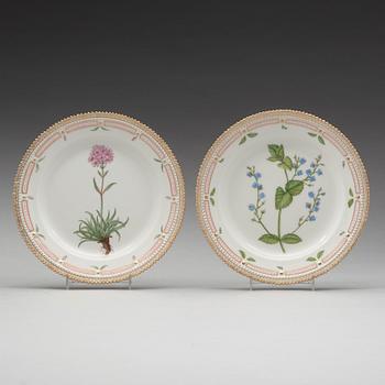 A set of nine Royal Copehagen 'Flora Danica' plates, Denmark, 20th Century.