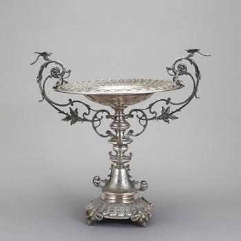 FRUKTSKÅL, nysilver, Uppsala, nyrenässans, omkring år 1800/1900. Stämplat: KGM.