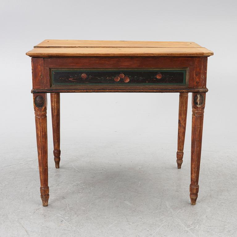 A table, 19th century.