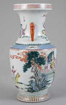 VAS, porslin, Kina, sent 1800-tal.