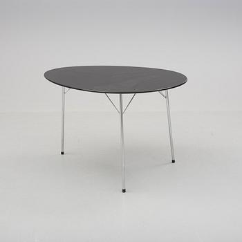 BORD, Arne Jacobsen, Fritz Hansen, 2002.