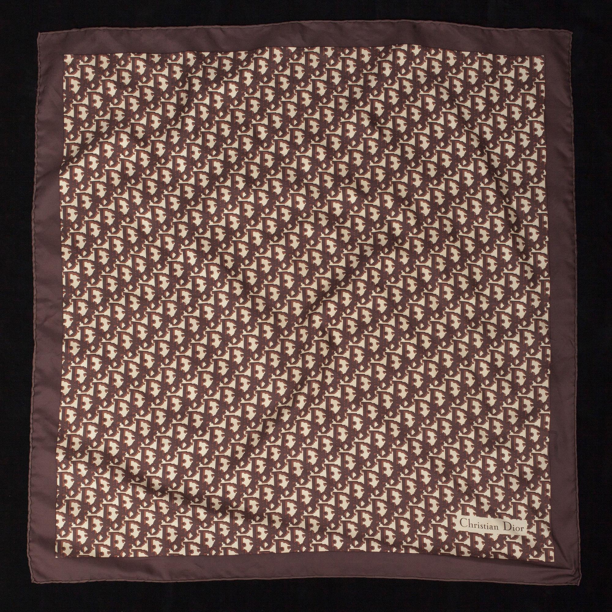 SCARF, Christian Dior.