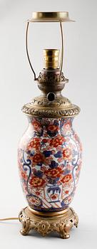 BORDSLAMPA, porslin, Imari, 1800-tal.