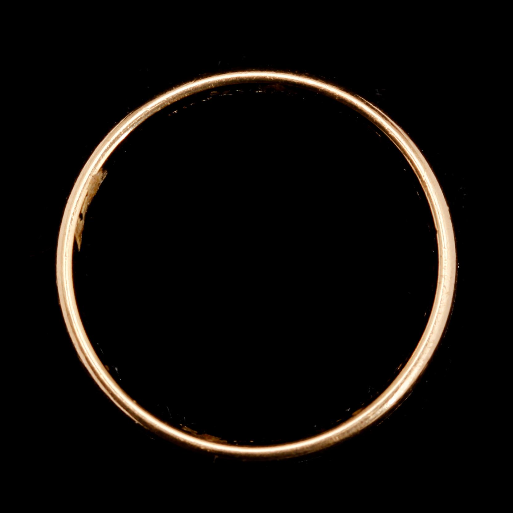 RING, 18 k guld. Vikt ca 4 gram.