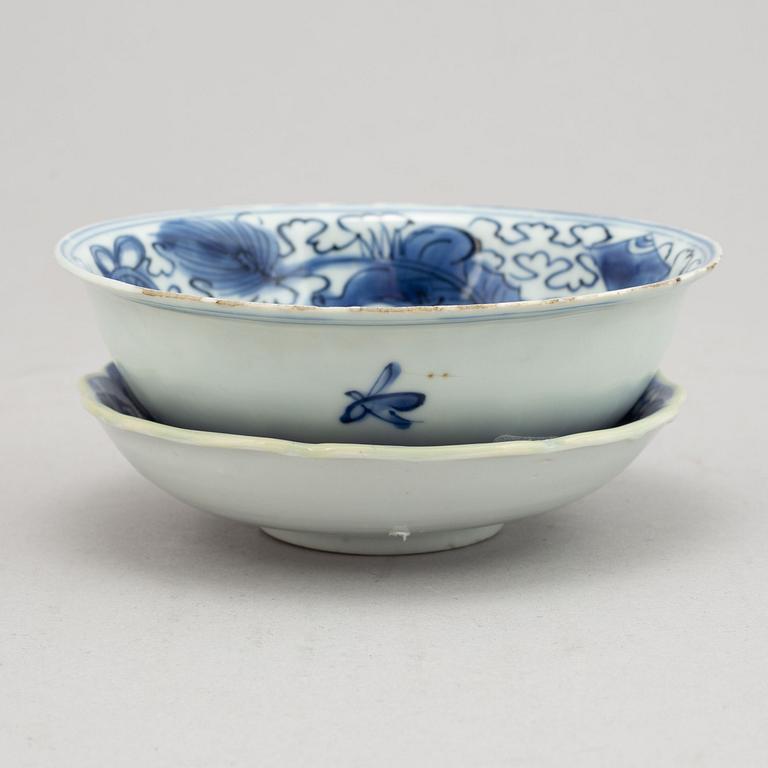 Two blue and white dishes, Ming dynasty, 17th Century.