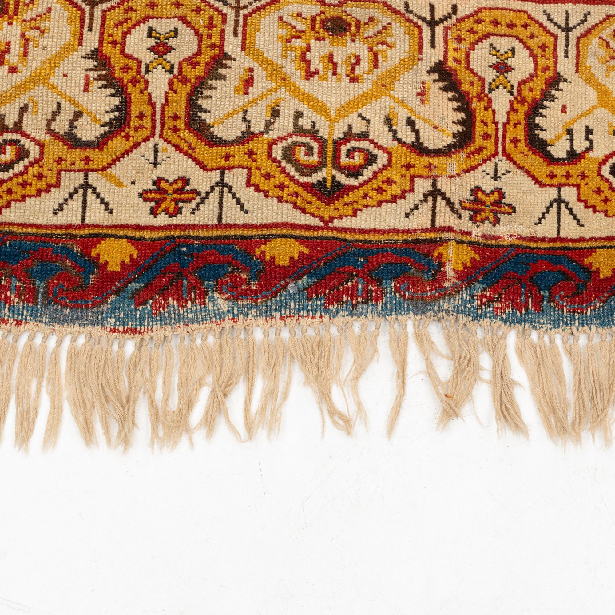 An antique Zeichur rug, ca 269 x 184 cm.